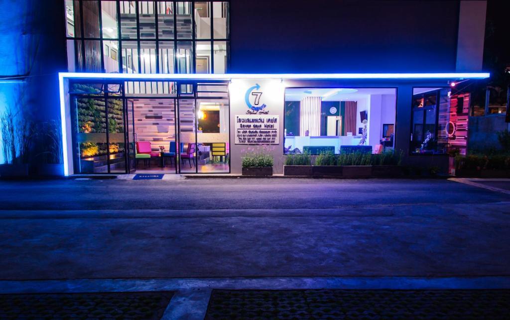7 Days Hotel Chiang Mai Dış mekan fotoğraf